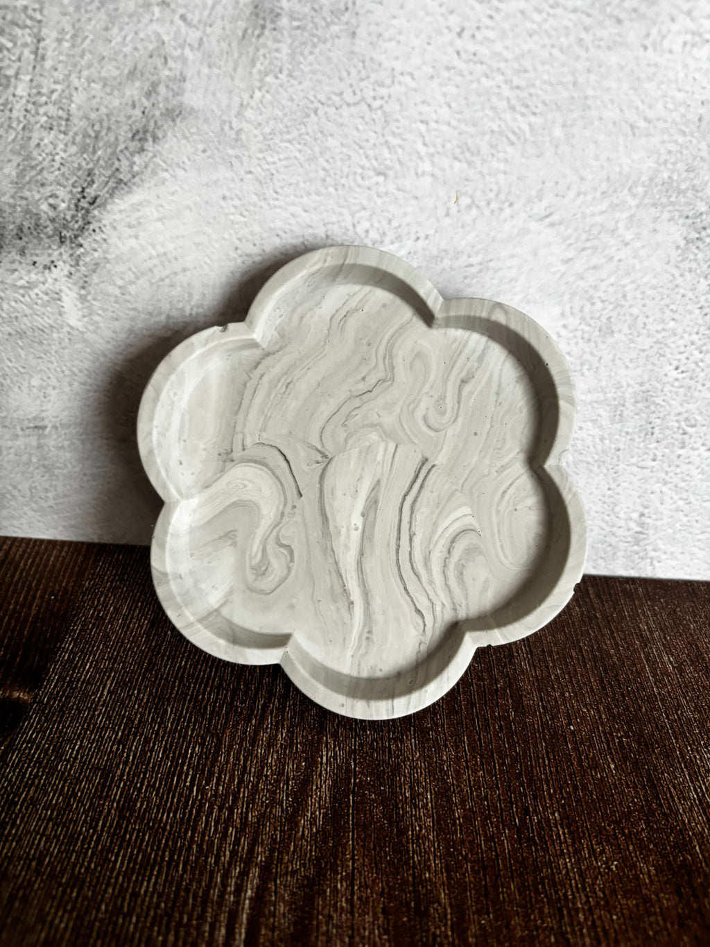 Grey flower trinket tray 