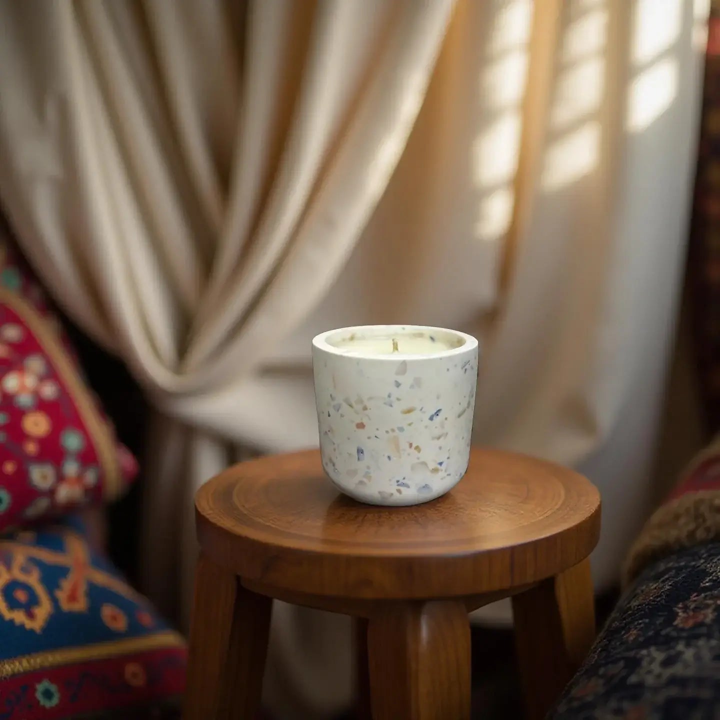 nour candle in arabian setting 