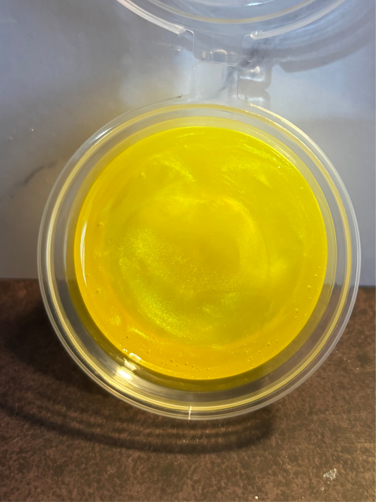 close up of amalfi caost gel wax melt 